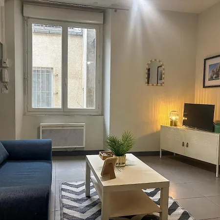 Visiter A Pied , 20 Min De La Cite , 9 Minutes De La Gare Appartement *