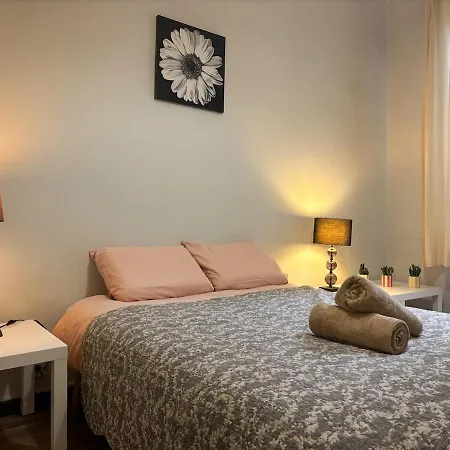 Visiter A Pied , 20 Min De La Cite , 9 Minutes De La Gare Appartement